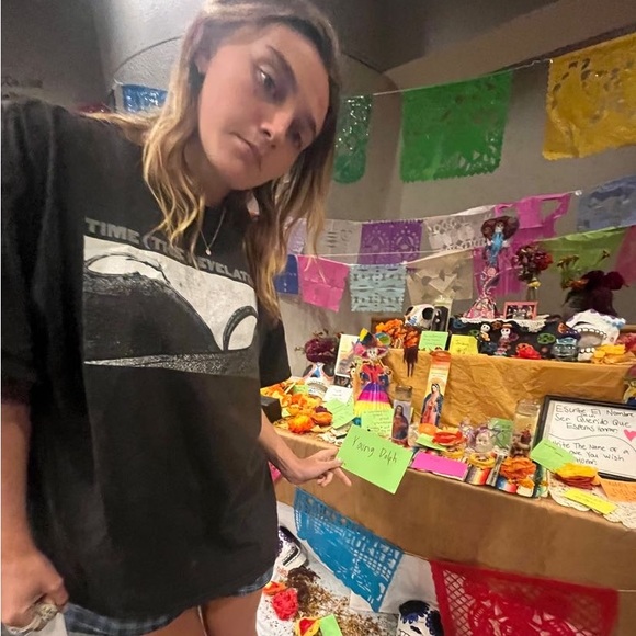 Meet your Posher, Cordelia - Picture 4 of 4